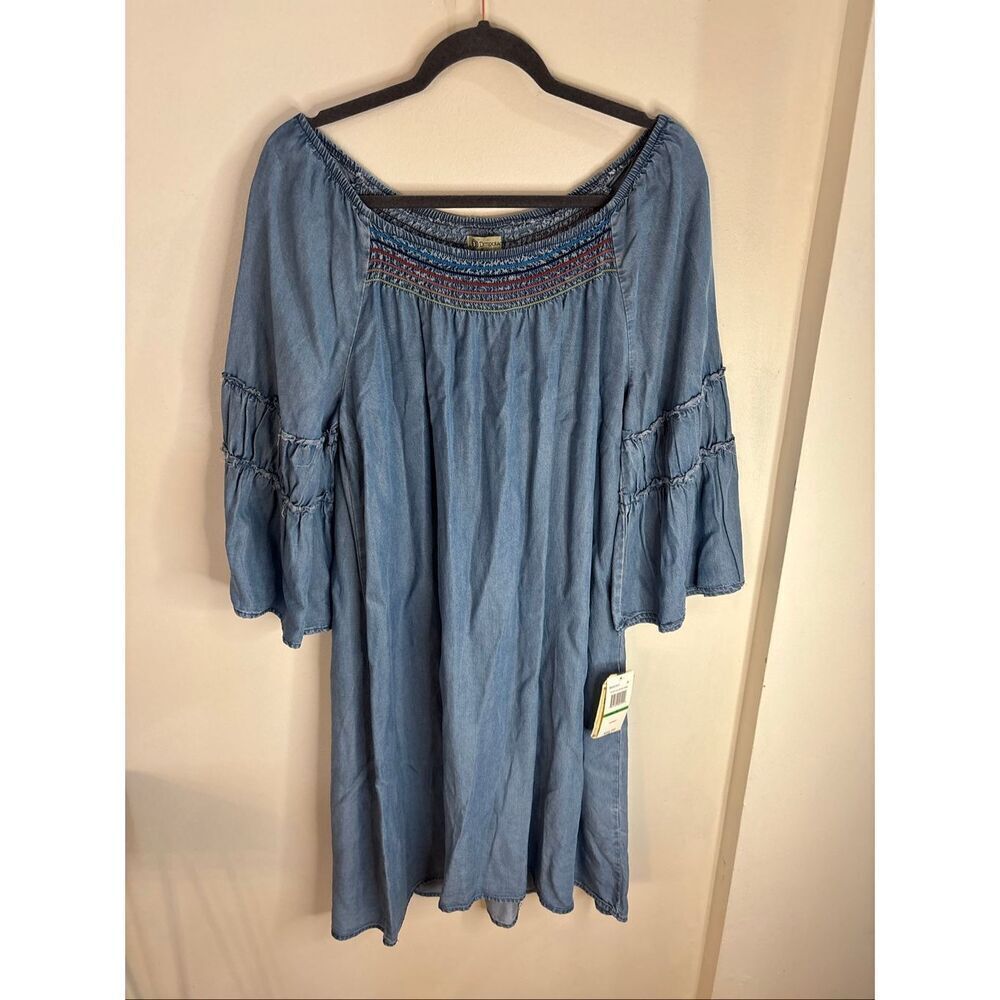 Democracy dress